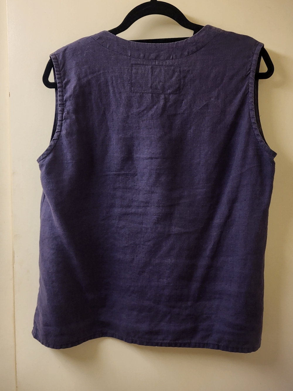 Not Perfect Linen Vienna V neck Linen Tank Top in Eggplant, GUC - Picture 2 of 8